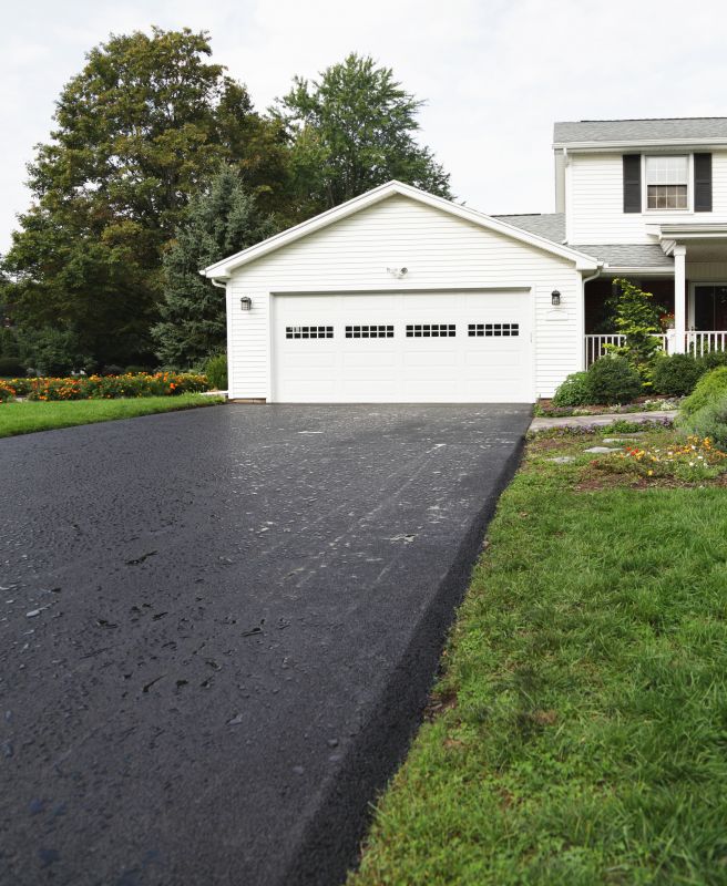 Blacktop Driveway Service
