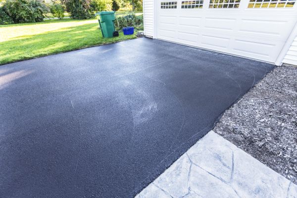 Cost of Blacktop Driveway Service in Cabot