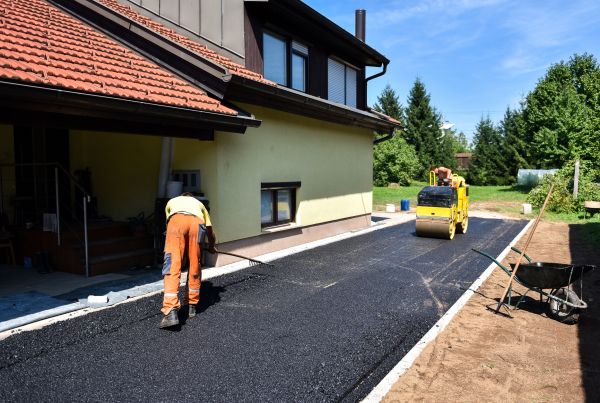 Cost of Blacktopping Service in Cabot